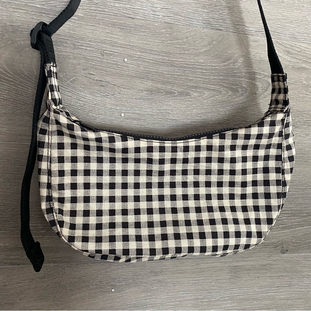 Baggu Nylon Gingham Crescent Bag - Picture 4 of 9